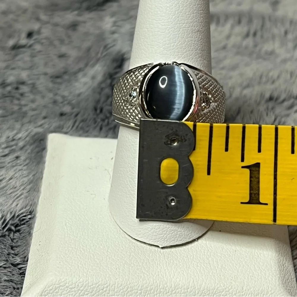 Men’s Silver Colored Signet Blue Tigers Ring Size 8.5